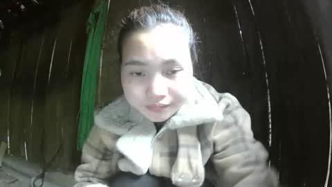 layla_999 online show from May 3, 2026, 1:55 am