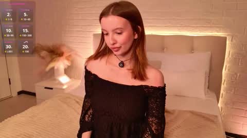Snapshot of layla_bloom chatting on January 11, 2026, 6:02 pm Your sweet girl-next-door online show from January 11, 2026, 6:02 pm