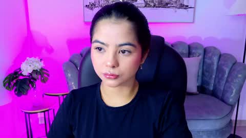 Layla Breezee online show from May 10, 2026, 11:26 am