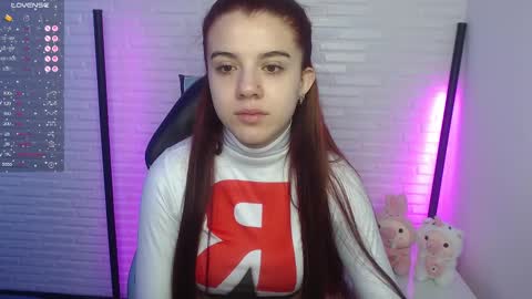 Layla online show from March 7, 2025, 1:40 pm