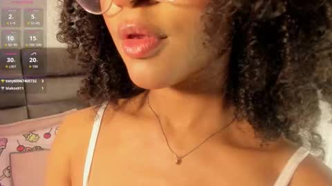 Snapshot of layla_clarke chatting on October 21, 2025, 4:13 am layla_clarke online show from October 21, 2025, 4:13 am