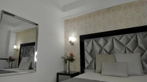 Layla Mackenzie  online show from September 19, 2025, 2:57 am