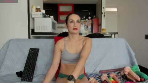 LAYLA online show from May 14, 2026, 3:41 pm