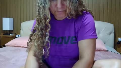 kelly online show from January 31, 2025, 1:43 am