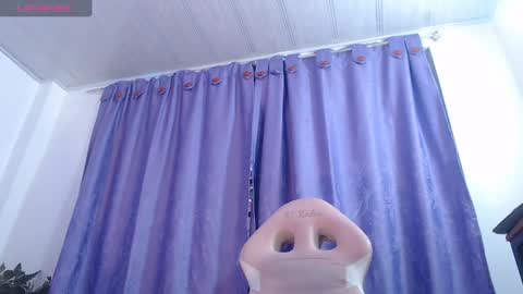 laylafoxy_tay online show from January 12, 2025, 3:03 pm