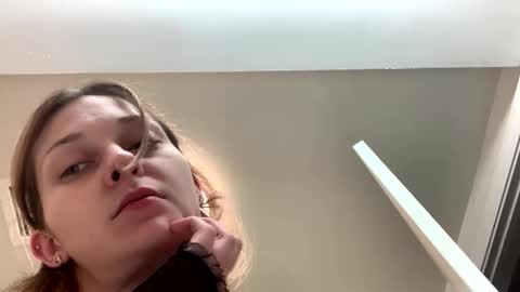 Layla Jade online show from December 18, 2025, 9:37 am