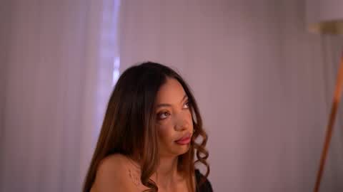 Snapshot of laylakristal chatting on September 19, 2025, 5:53 am laylakristal online show from September 19, 2025, 5:53 am