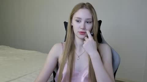 LaylaPretty001 online show from February 24, 2025, 5:22 am