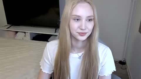 LaylaPretty001 online show from March 5, 2026, 7:37 am