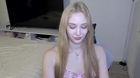 LaylaPretty001 online show from March 9, 2026, 5:22 am