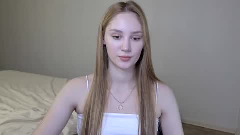 Laylla001 online show from January 16, 2025, 7:28 am