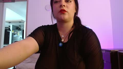 Vannessa  online show from April 28, 2026, 3:28 pm