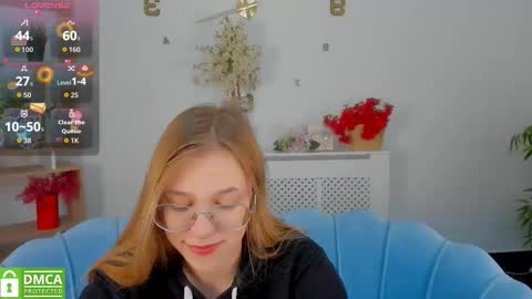 layriantavee online show from October 7, 2025, 6:32 am