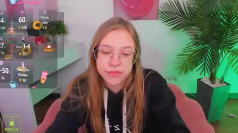 layriantavee online show from October 8, 2025, 6:33 am