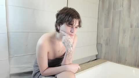 Snapshot of lazydarkknight chatting on March 10, 2026, 10:48 pm Alex online show from March 10, 2026, 10:48 pm