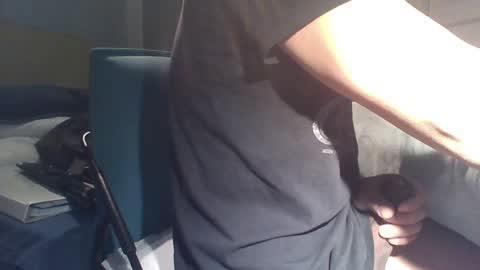 Snapshot of lbfm69 chatting on December 22, 2024, 12:50 am LBFM online show from December 22, 2024, 12:50 am