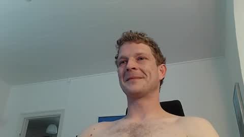 lboogie42 online show from May 19, 2026, 3:51 pm