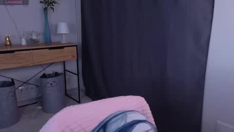 felixe online show from October 7, 2025, 2:36 pm