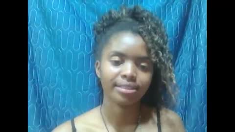 lea96546 online show from September 19, 2025, 5:46 pm