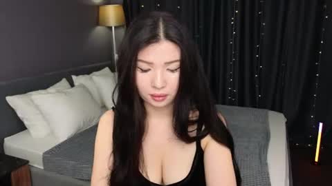 lea_apple online show from July 25, 2026, 12:20 am