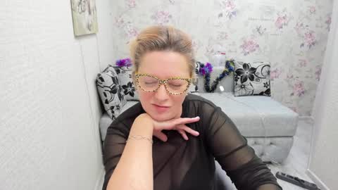 Snapshot of lea_fruit chatting on January 11, 2025, 11:45 am Lea online show from January 11, 2025, 11:45 am