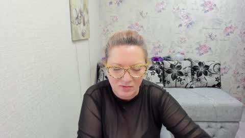 Snapshot of lea_fruit chatting on January 12, 2025, 9:19 am Lea online show from January 12, 2025, 9:19 am