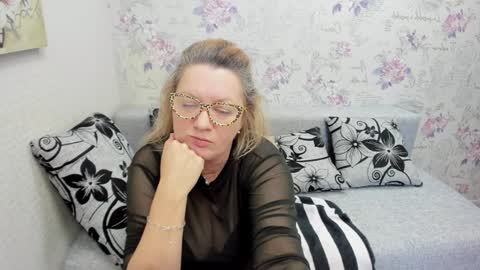 Snapshot of lea_fruit chatting on January 19, 2025, 8:29 am Lea online show from January 19, 2025, 8:29 am