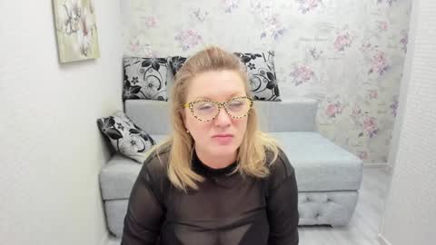 Snapshot of lea_fruit chatting on February 2, 2025, 11:08 am Lea online show from February 2, 2025, 11:08 am