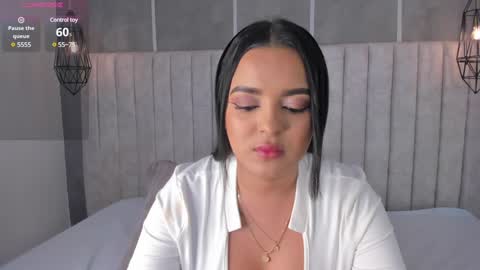 Snapshot of lea_gray chatting on January 21, 2025, 7:06 pm    online show from January 21, 2025, 7:06 pm