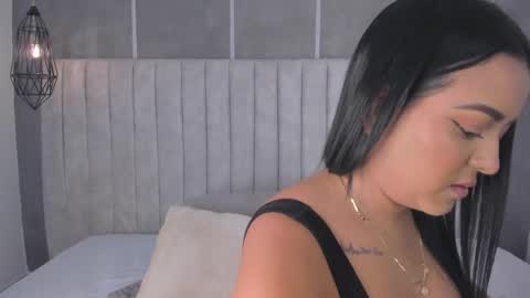 Snapshot of lea_gray chatting on March 11, 2025, 7:14 pm    online show from March 11, 2025, 7:14 pm