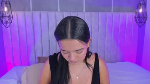Snapshot of lea_gray chatting on September 11, 2025, 7:14 pm    online show from September 11, 2025, 7:14 pm