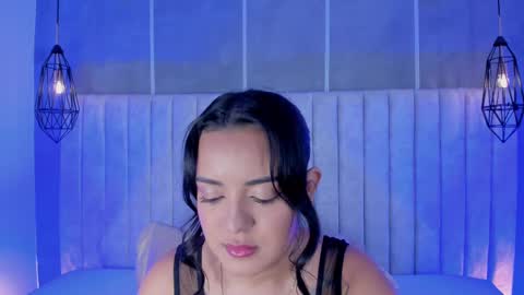 Snapshot of lea_gray chatting on September 24, 2025, 6:44 pm    online show from September 24, 2025, 6:44 pm