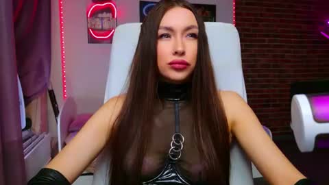 Snapshot of lea_loon chatting on June 21, 2026, 9:12 am lea_loon online show from June 21, 2026, 9:12 am