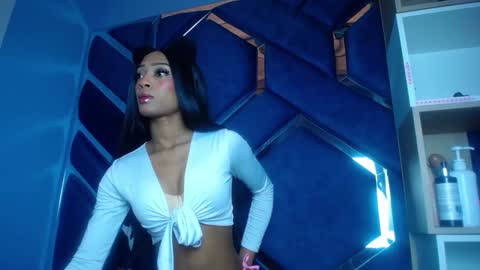 lea sewwtly online show from September 17, 2025, 1:24 pm