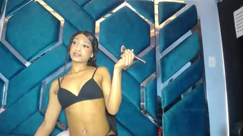 lea sewwtly online show from October 24, 2025, 1:07 pm