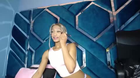 lea sewwtly online show from October 25, 2025, 1:07 pm