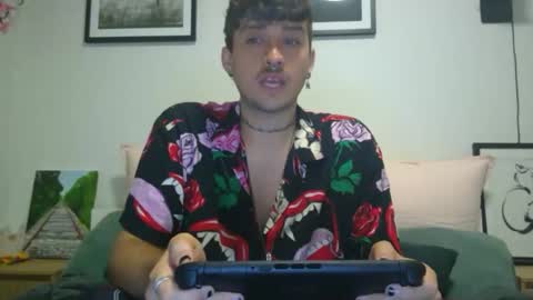 Snapshot of leaf666 chatting on April 4, 2026, 1:48 am Leaf online show from April 4, 2026, 1:48 am