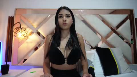 Leah  online show from January 7, 2025, 4:18 am