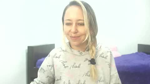 leah_susman online show from September 30, 2025, 1:54 am