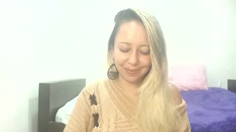 leah_susman online show from November 19, 2025, 2:00 am