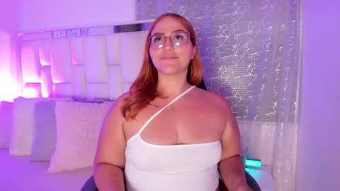 Leah  online show from May 11, 2026, 3:01 am