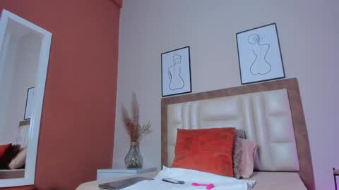 Leah Carter online show from February 3, 2025, 9:18 pm