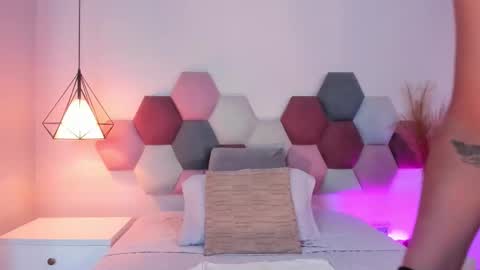 Leah Carter online show from October 22, 2025, 6:18 pm