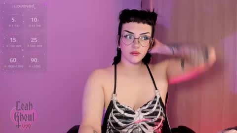 Snapshot of leahghoul666 chatting on February 25, 2025, 2:58 am Leah Independent Model OF leahghoul666 online show from February 25, 2025, 2:58 am