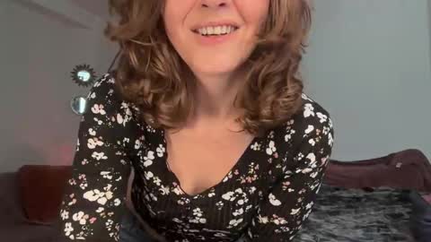 Leah Sparkles online show from April 9, 2026, 1:49 pm