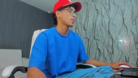 leam_1 online show from March 1, 2026, 2:57 am