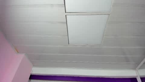 Snapshot of leamoreau__ chatting on October 12, 2025, 12:15 pm leamoreau__ online show from October 12, 2025, 12:15 pm