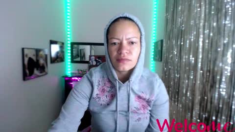 Leandra online show from March 11, 2025, 12:06 pm
