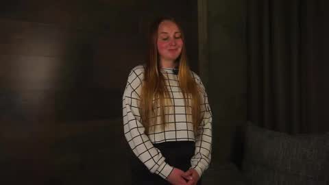 leandragren online show from September 17, 2025, 6:20 pm