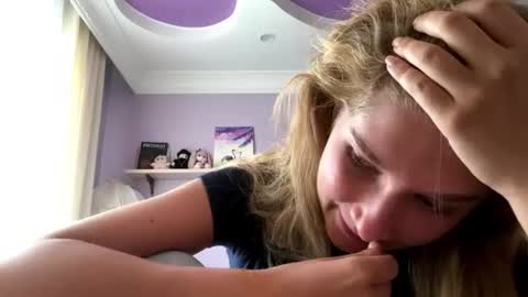 Snapshot of leantraugh chatting on June 18, 2026, 3:16 pm Taya online show from June 18, 2026, 3:16 pm